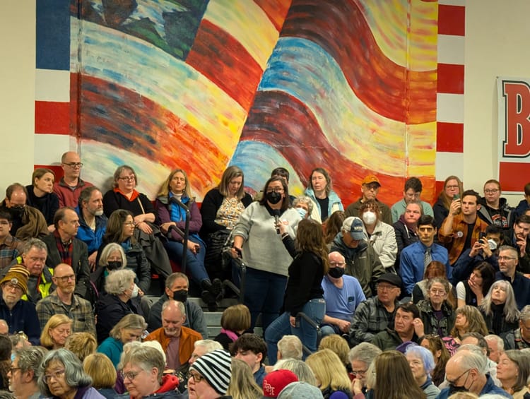 Washington County residents pack town halls with Wyden, Bonamici