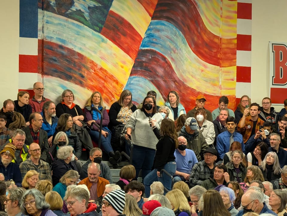 Washington County residents pack town halls with Wyden, Bonamici